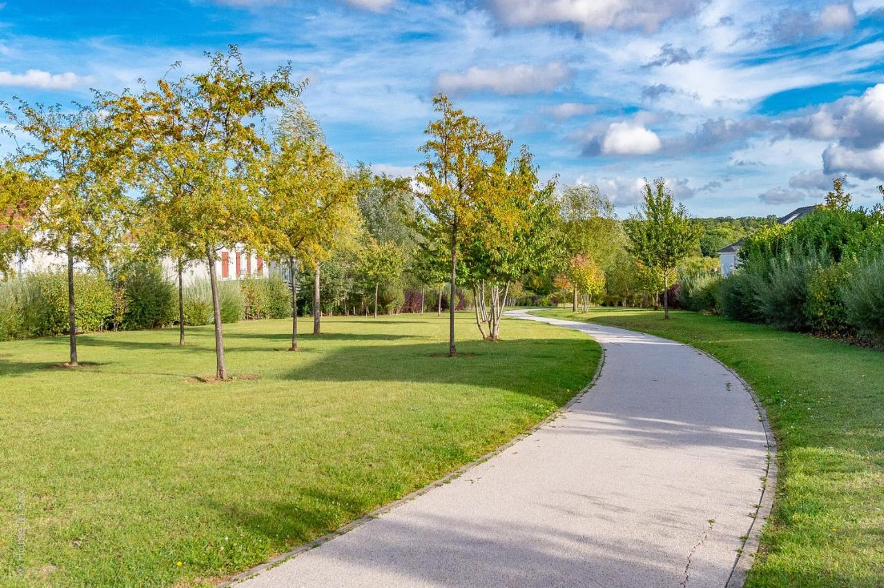 Gite La Villa Omagny Paris Marne-La-Vallee Екстериор снимка